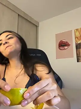 Cat2525 live sex cam