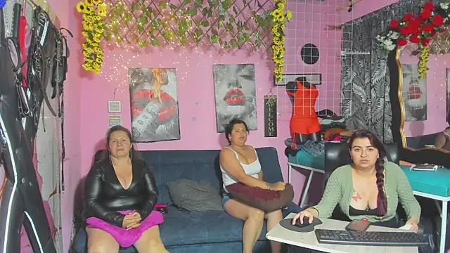 lesbiancuple live sex cam