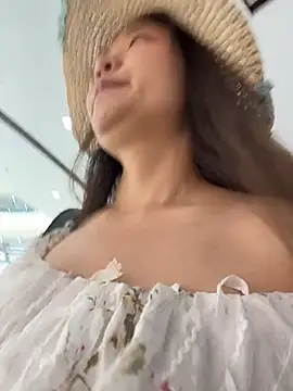 xiaochengzi505 - Xiaochengzi505's free webcam