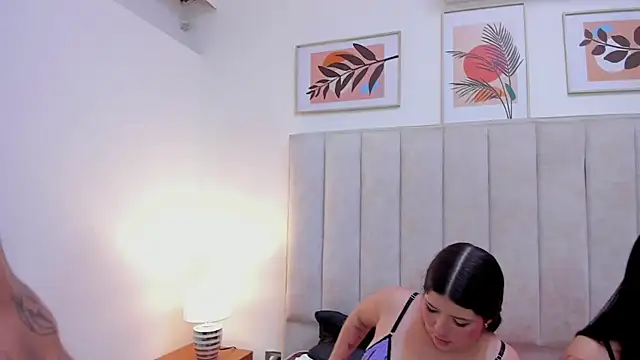 couple_hotw - Couple_HotW's free webcam