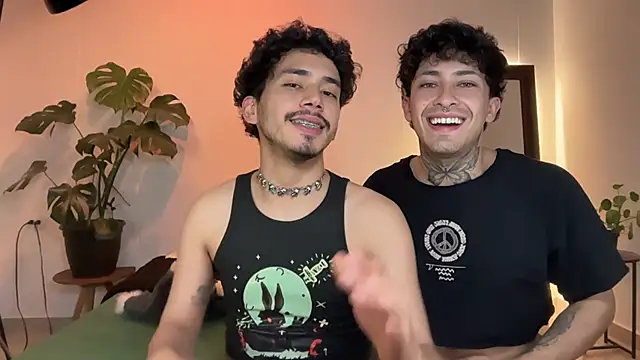 noah_and_steven - Noah_and_Steven's free webcam