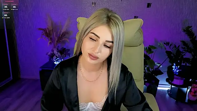 NikkiiStill
