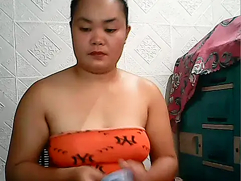 creamypussy4uxx - CreamyPussy4uxx's free webcam