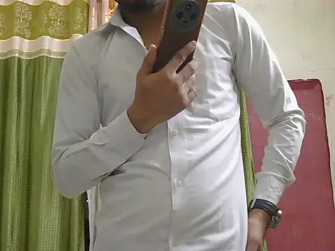 stubborndesiboy - Stubborndesiboy's free webcam