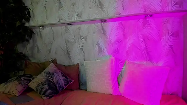ellen_hops - Ellen_Hops's free webcam