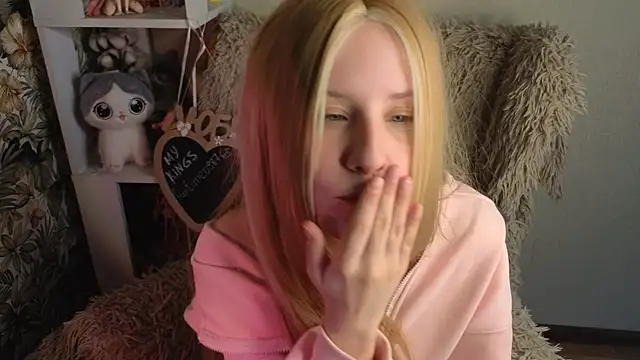 sarakaell - Sarakaell's free webcam - UK Sex Cams