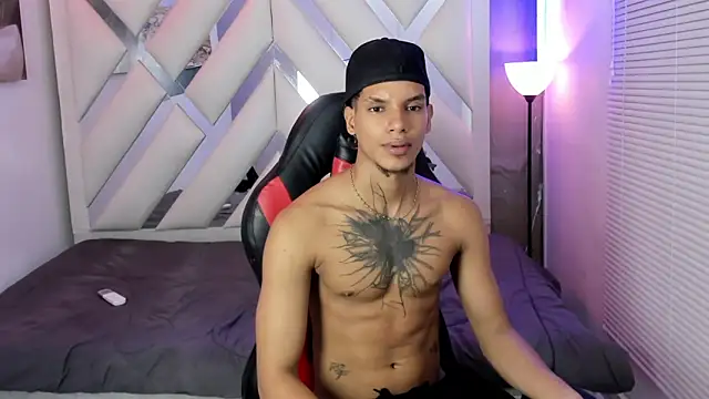 kai_storm77 - Kai_storm77's free webcam - UK Sex Cams
