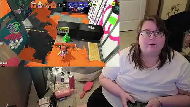 chubbighostiii - ChubbiGhostiii's free webcam
