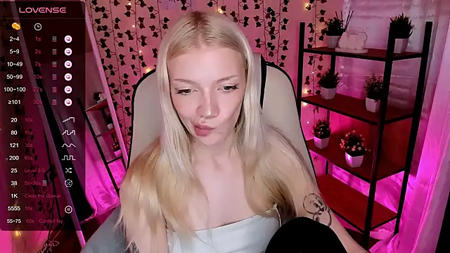 AnyaTaylor_