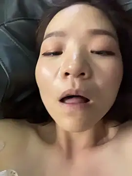 xiaochengzi505 - Xiaochengzi505's free webcam
