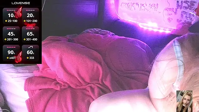 blondiewithanass - Blondiewithanass's free webcam