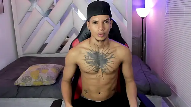 kai_storm77 - Kai_storm77's free webcam