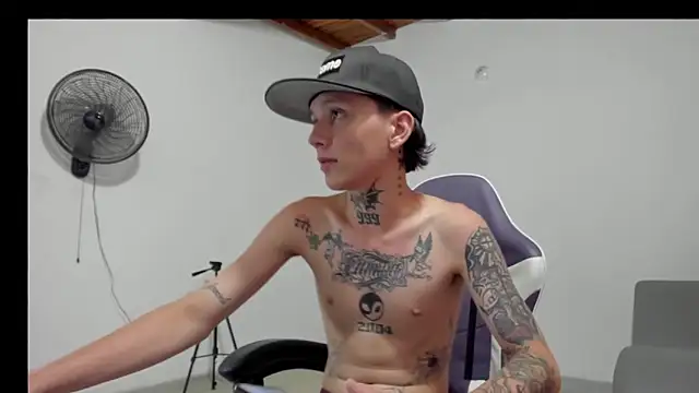 StraightBoy_Nick