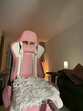 bella__honey (F teen) - AMAZING SQUIRT💦