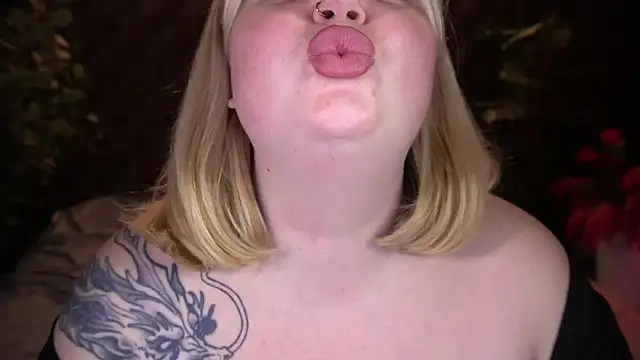 zarareignn - ZaraReignn's free webcam