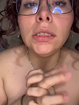 DirtyMerida webcam