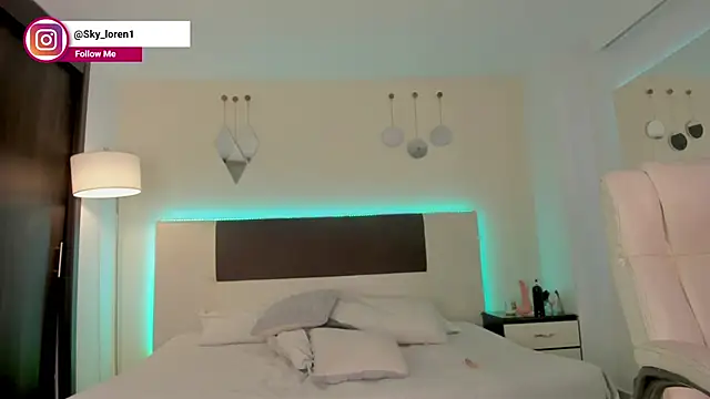 sky_loren - Sky_Loren's free webcam - UK Sex Cams