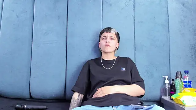 Watch Megan_Thompson_ live on EroticFlix - High definition streams