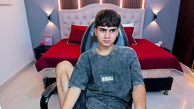 tommy18__ - Tommy18__'s free webcam - UK Sex Cams