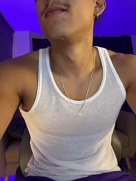 liam_v - Liam_V's free webcam