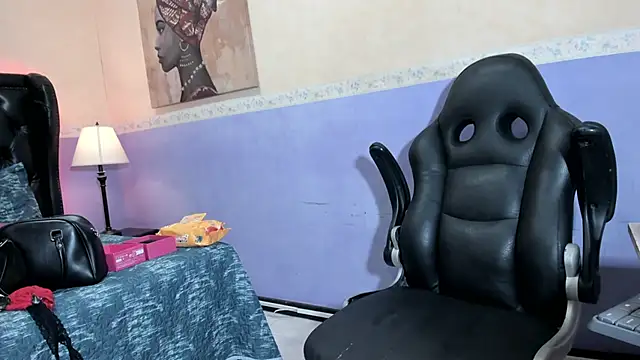 Tiara_Latina