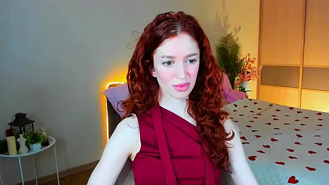 christinaconteeree - ChristinaConteeree's free webcam - UK Sex Cams