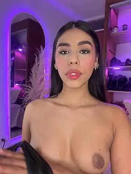 rossie_blooms - Rossie_Blooms's free webcam - UK Sex Cams