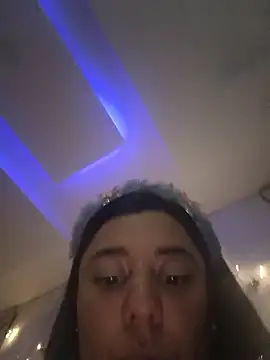 Ayla_White