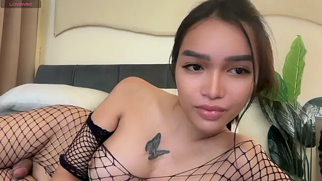_agatha143_ (T young) - cumshow in public