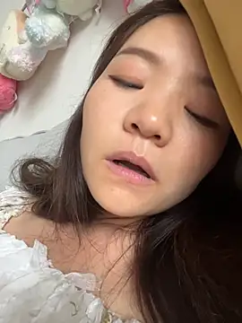 xiaochengzi505 - Xiaochengzi505's free webcam