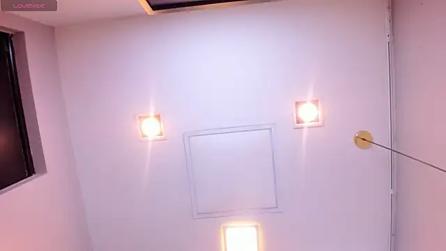 Nahomi_rosse