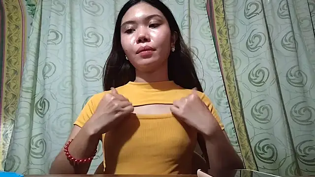 regenakhanponaphan (F young) - Take off my bra