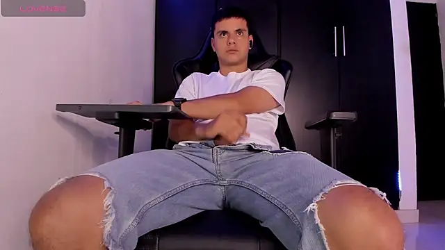 Liam_Mateo webcam