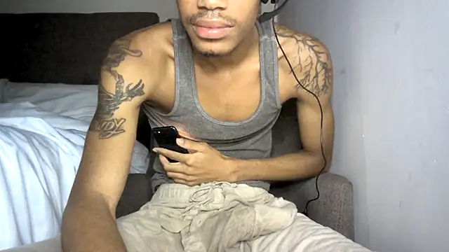 BlackBullTitus Live Webcam on Stripchat