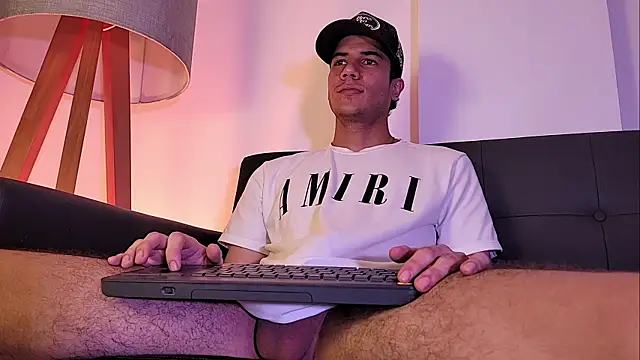 Preview Derek_stud_