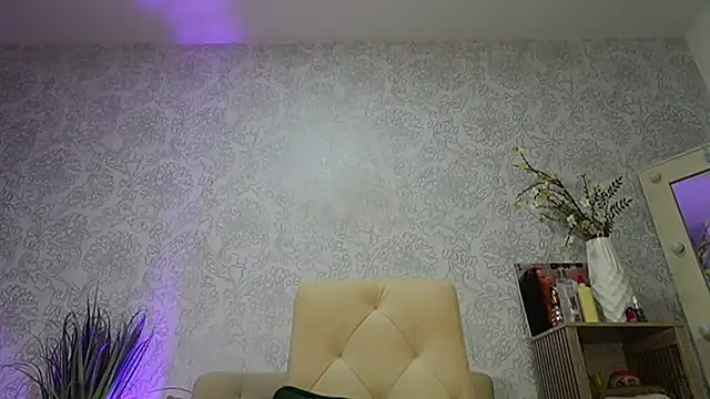 HOTBLACKANDWHITE2 webcam