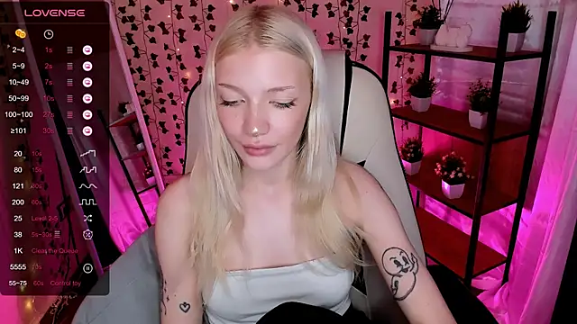 AnyaTaylor_