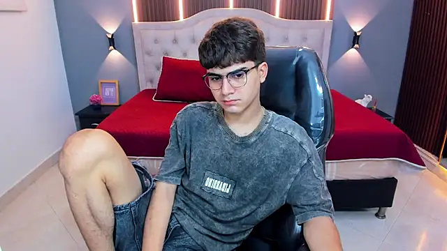 Tommy18__ webcam