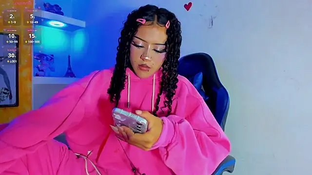 dolly_boob