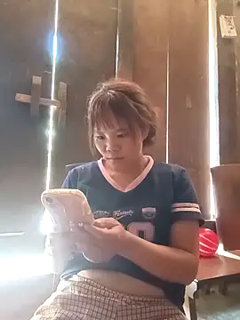 Nguyet135