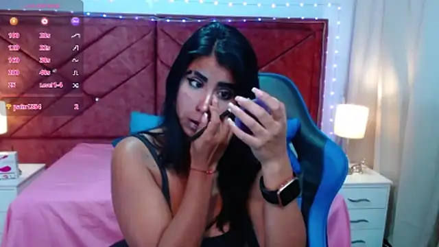 Alisha_Gamskar13 webcam
