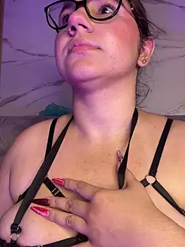 mia_khalaf