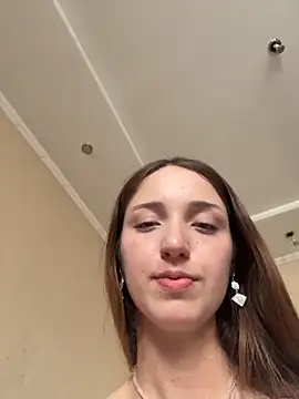  DollyTall chat room