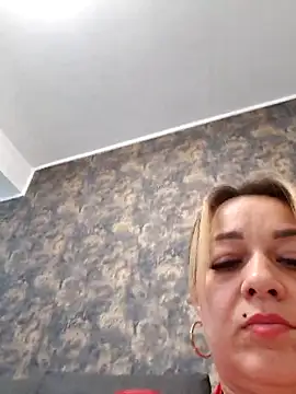  RuxyHuge42ETT chat room