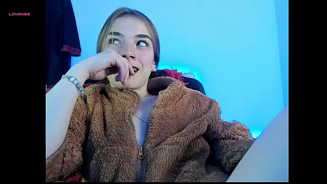 Mia_Victoria22
