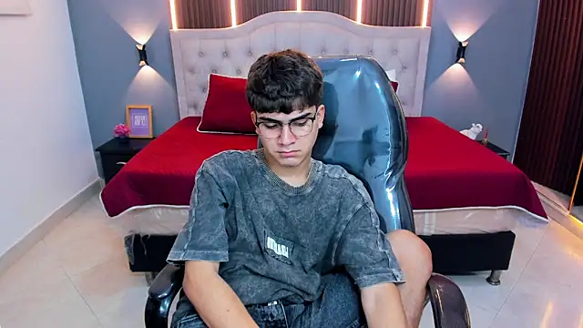 Tommy18__ webcam