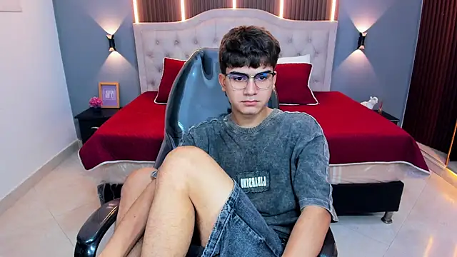 Tommy18__ webcam