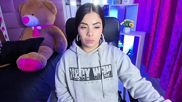 liany_taylor