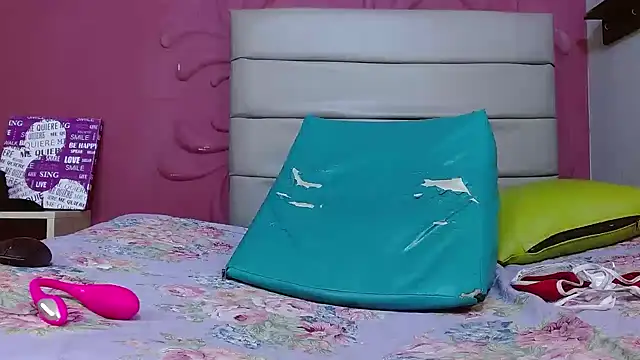 Candela_Dubout