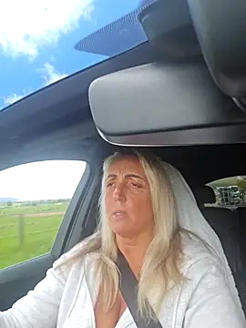 theblondecocklover